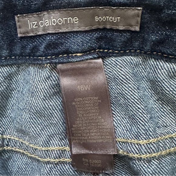 Liz Claiborne Paisley Embroidered Bootcut Dark Wash Jeans Women’s Plus Size 16W - Picture 16 of 16